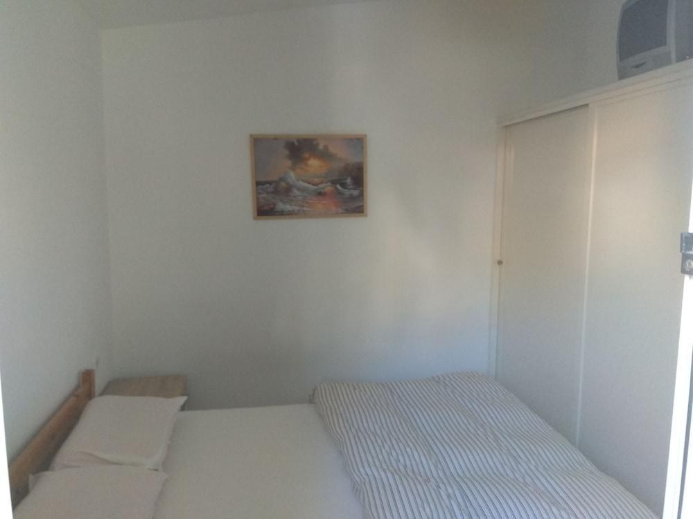 Roula'S Rooms Aegina Екстериор снимка